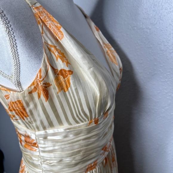 Laundry by Shelli Regal cream & orange floral Dress size 8 - Picture 7 of 10